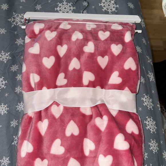💕💕Pink heart valentines day blanket 💕💕 - Picture 1 of 4